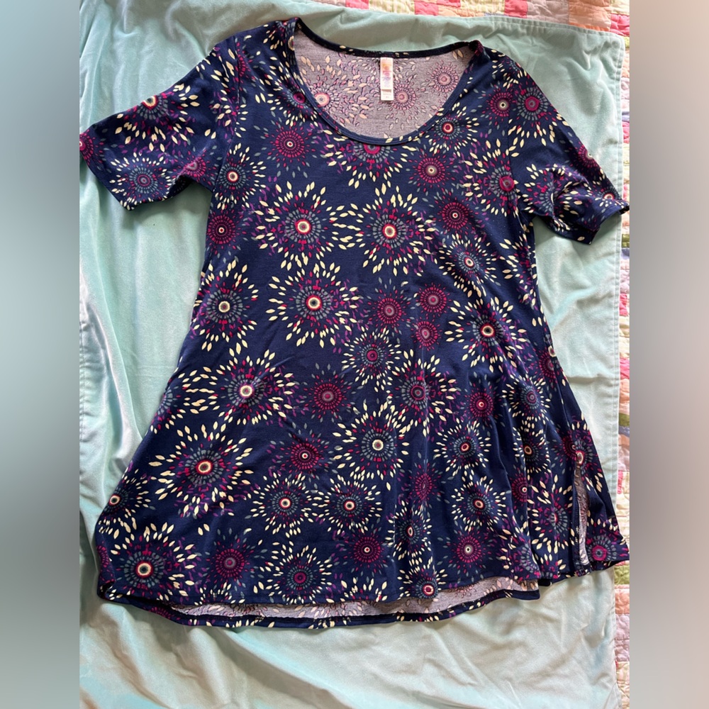 XS LuLaRoe Perfect Tee Women’s Top